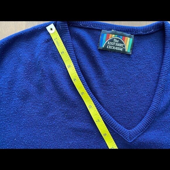 Vintage "Six Flags" v-neck. One of a kind!! - Picture 4 of 7